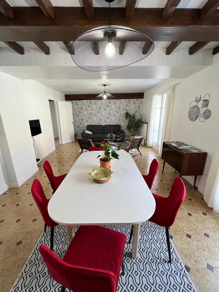 Living room, Dining area