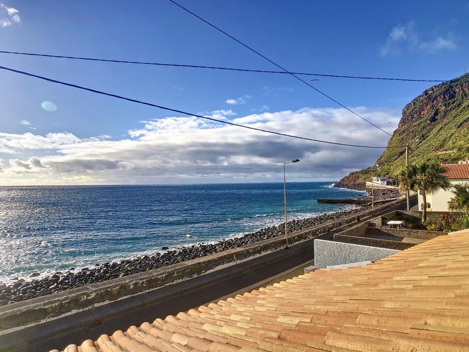 Naya Beach Sunset House by LovelyStay House in Madeira District