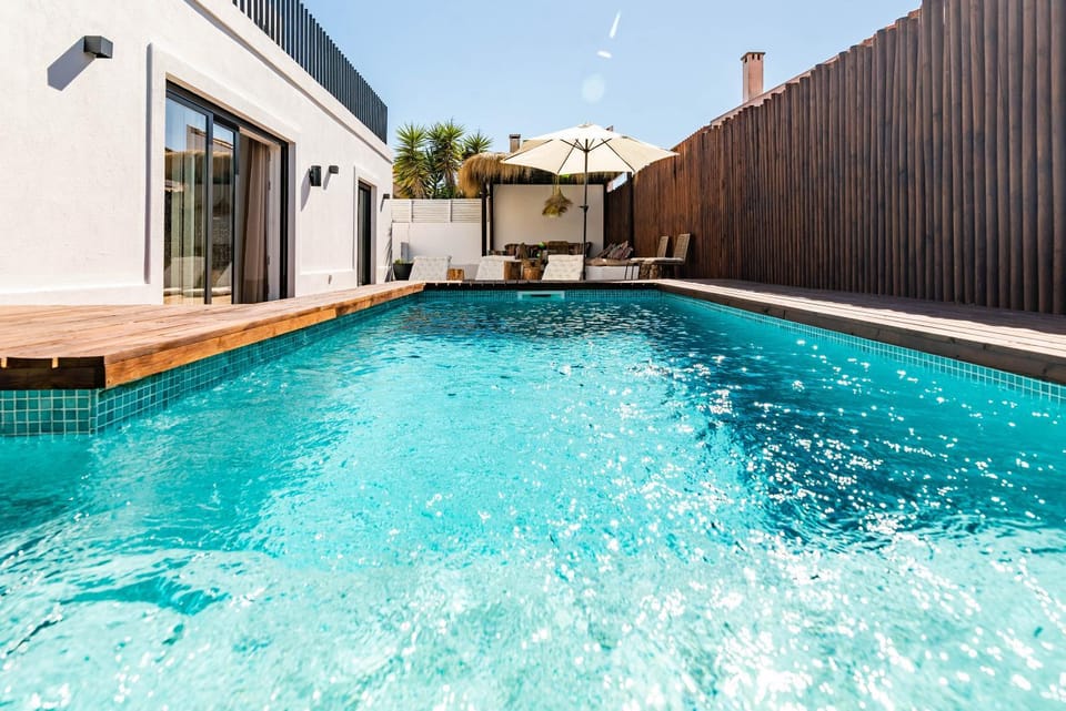 Property building, Swimming pool