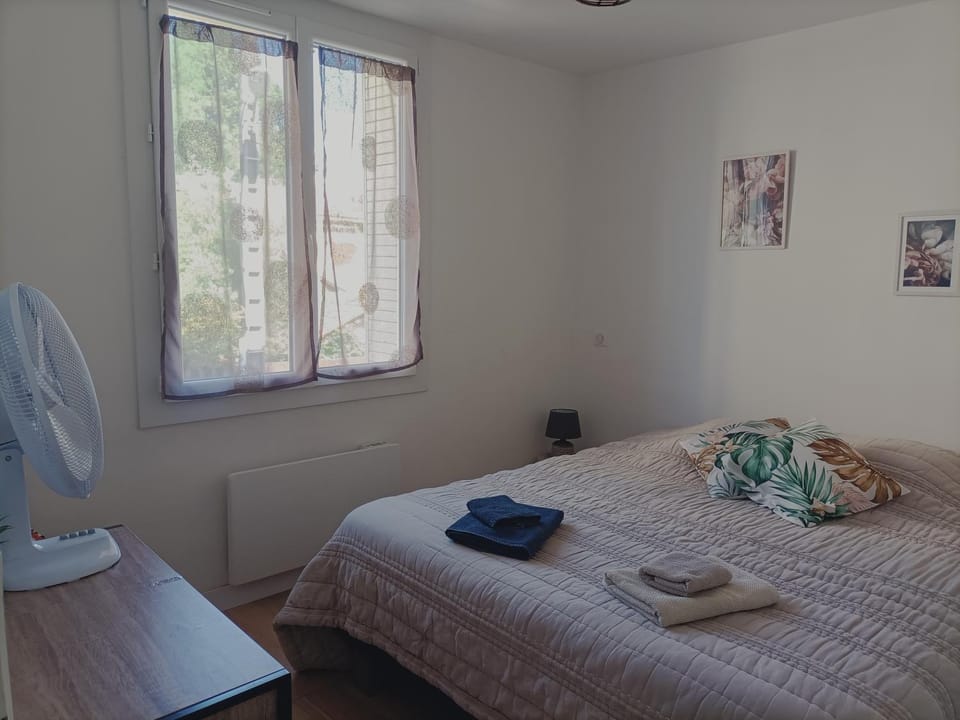LE LAVARIN Balcon et Parking privé WIFI Apartment in Avignon