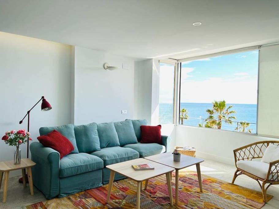 Moderno y completo apartamento frente al mar Apartment in Malaga