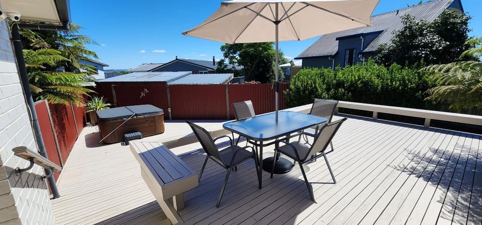 Patio, Seating area