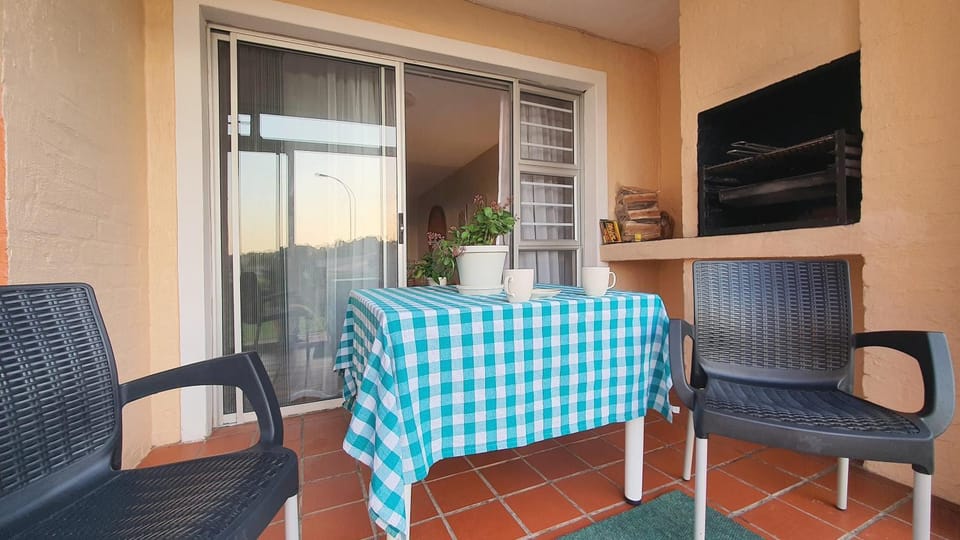 Patio, Patio, BBQ facilities, BBQ facilities, View (from property/room), View (from property/room), Balcony/Terrace, Living room, Seating area, Dining area, Evening entertainment, Garden view, Garden view, Sea view, Sea view, Street view, Quiet street view, fireplace, fireplace