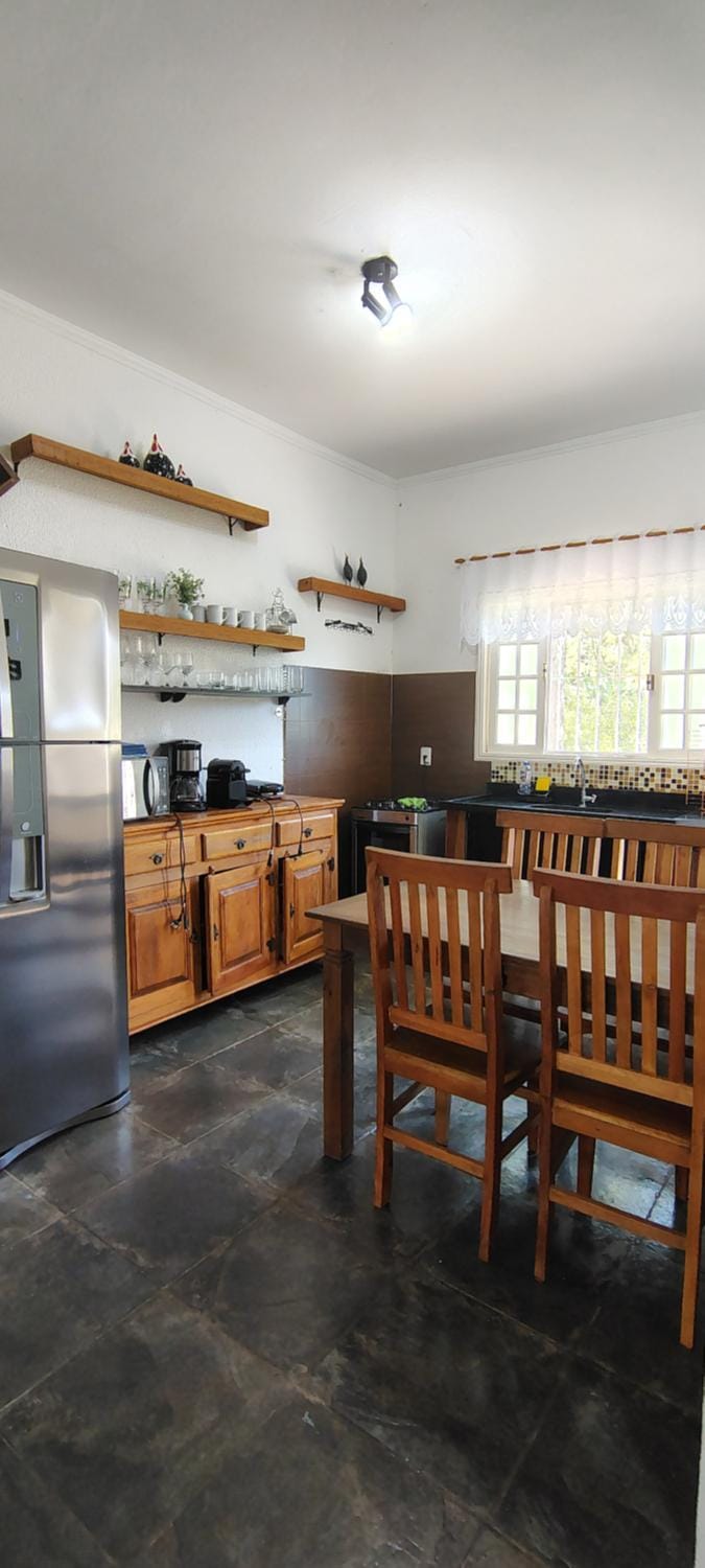 Kitchen or kitchenette, Dining area, microwave, pet friendly, stove, toaster
