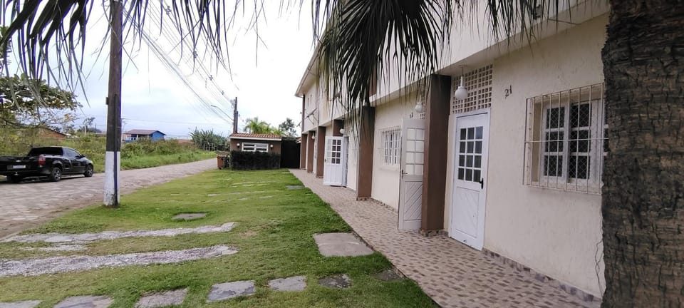 Property building, Neighbourhood, Street view, Parking