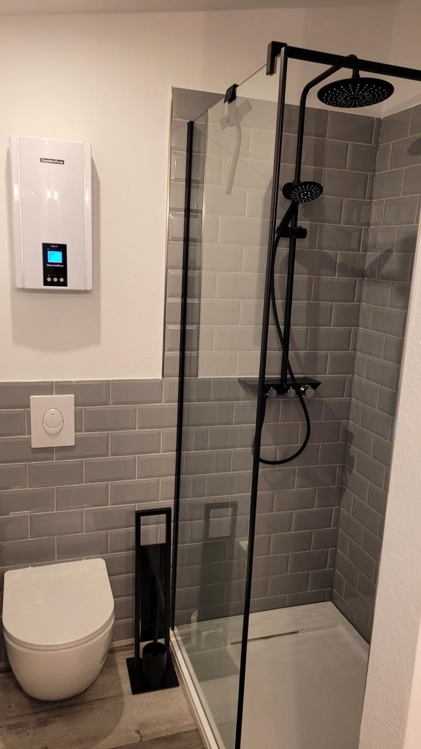 Shower, Toilet, Bathroom
