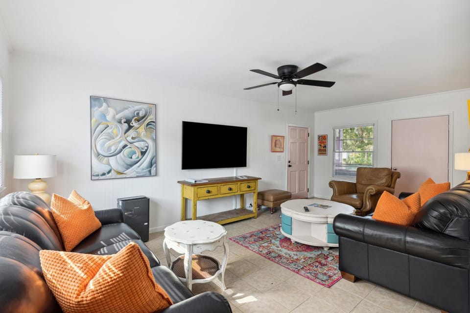 Folly Vacation Great Location, Vintage and Fun 120 Unit B House in Folly Beach