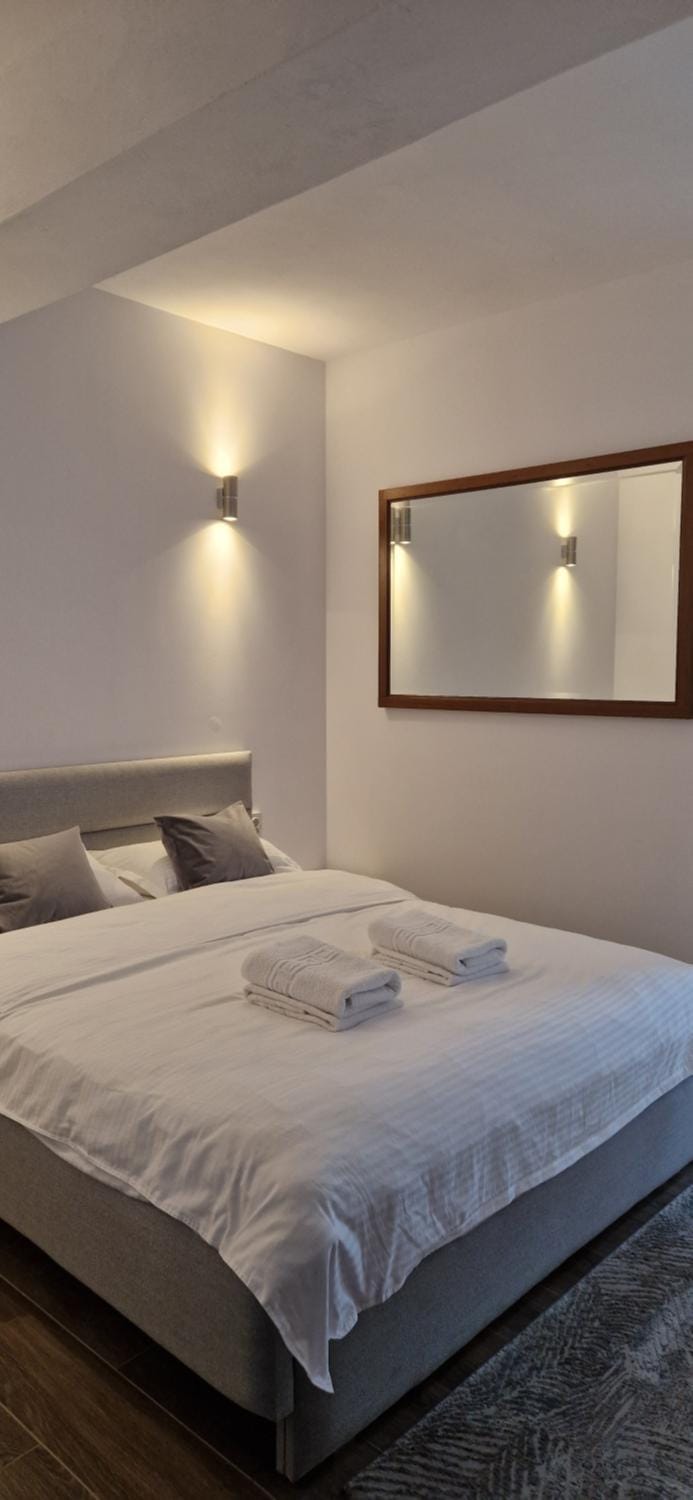 MODERN House Bed and Breakfast in Romania