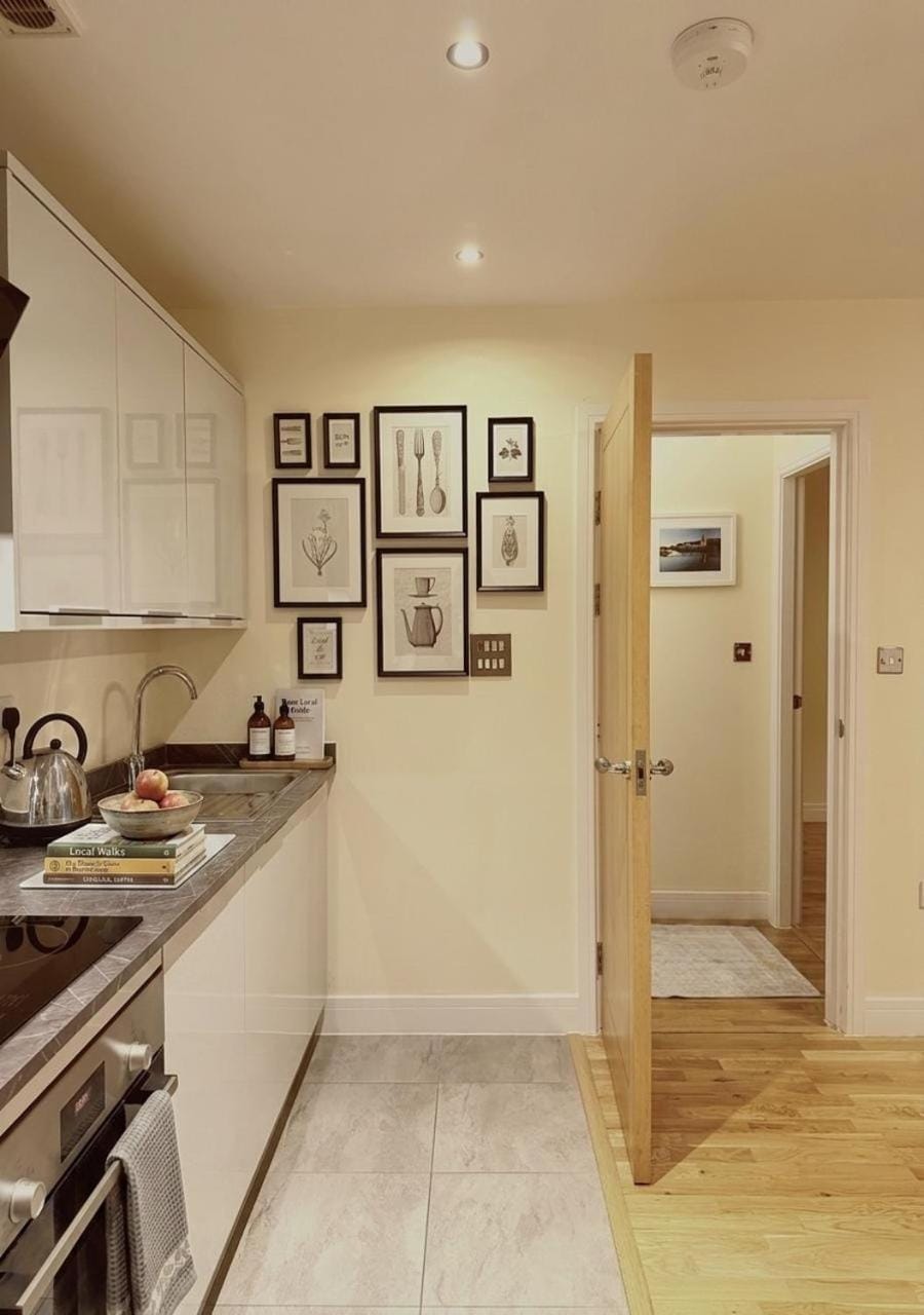 Cardiff City Center - FREE On-Site Parking Apartment in Cardiff