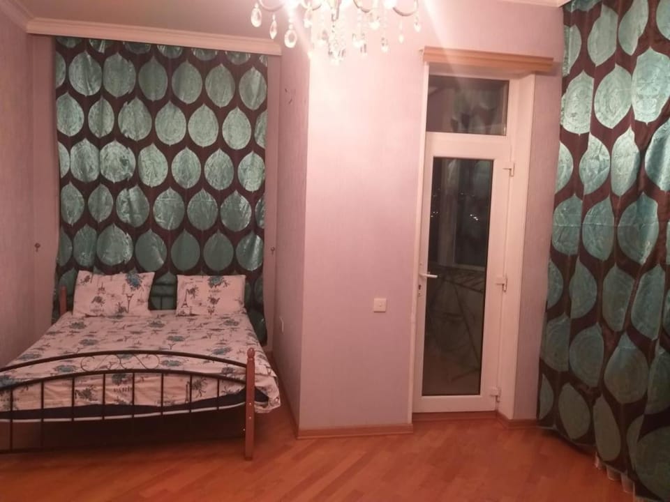 xoroshoya 3 komnotnaya kvartira na tarqovim Apartment in Baku