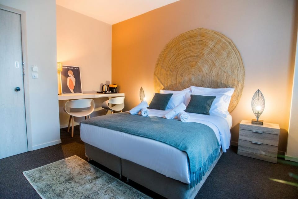 Bed, Coffee/tea facilities, Photo of the whole room, Bedroom