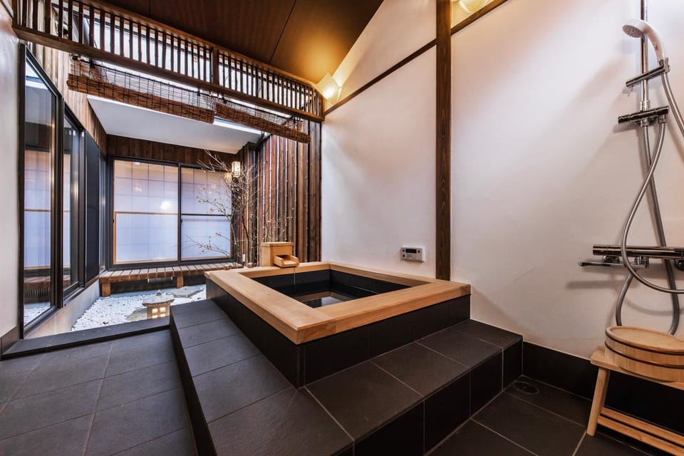 Open Air Bath, Open Air Bath