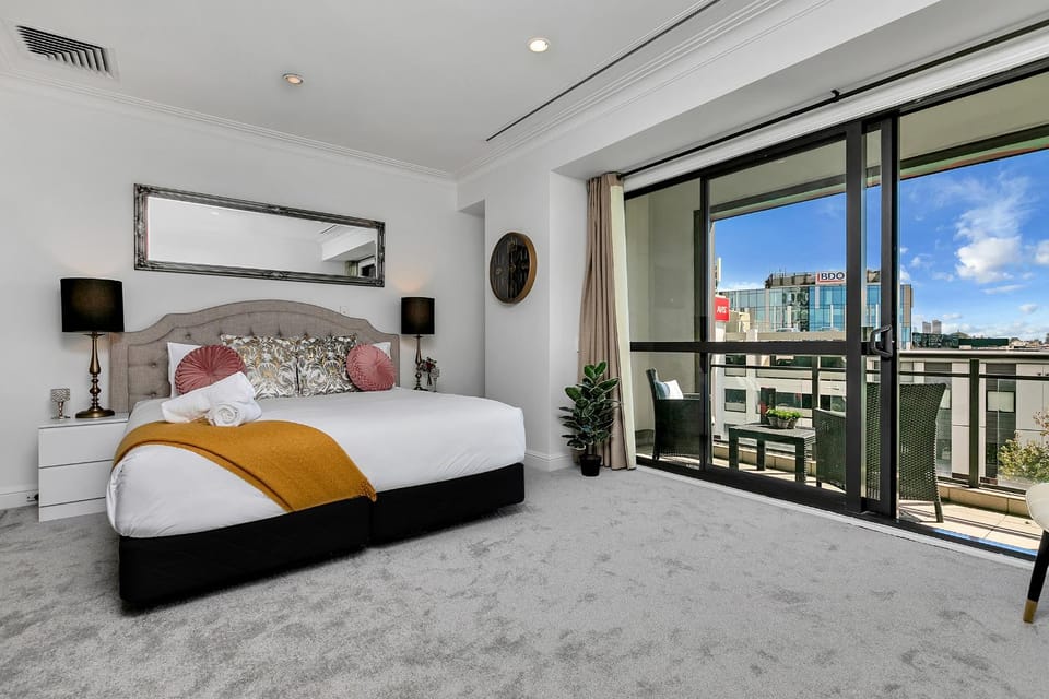 Bed, Balcony/Terrace, Bedroom
