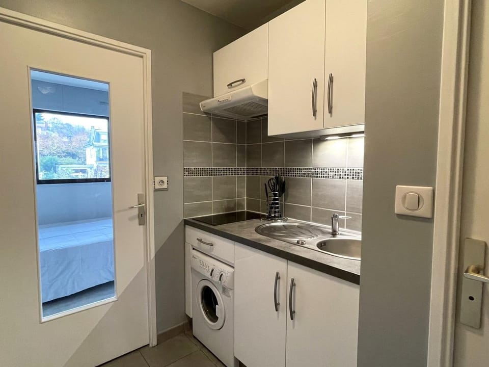 Studio calme avec parking et animaux admis à Aix-les-Bains - FR-1-555-86 Apartment in Aix-les-Bains