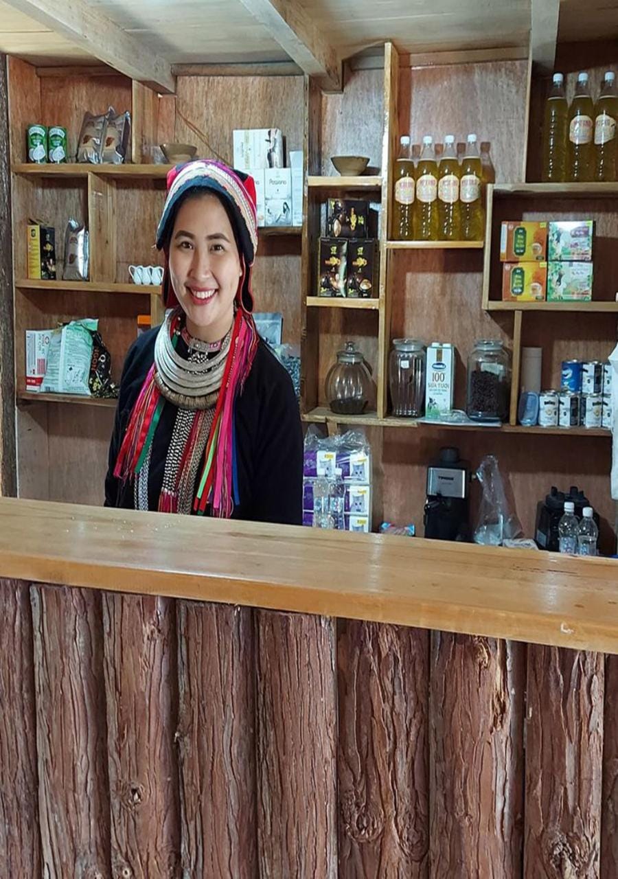 People, Coffee/tea facilities, Lounge or bar