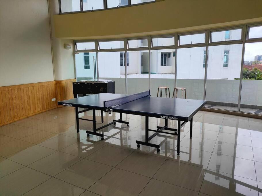 Table tennis