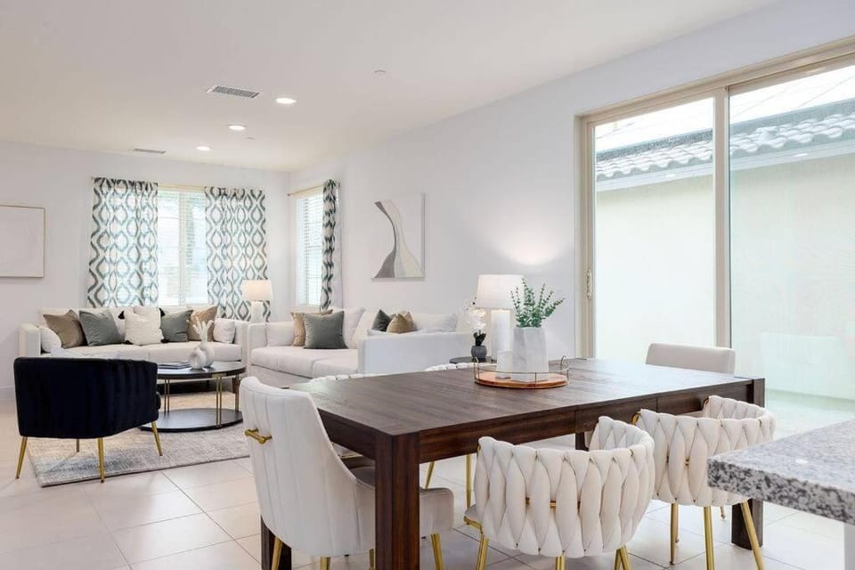 Living room, Photo of the whole room, Seating area