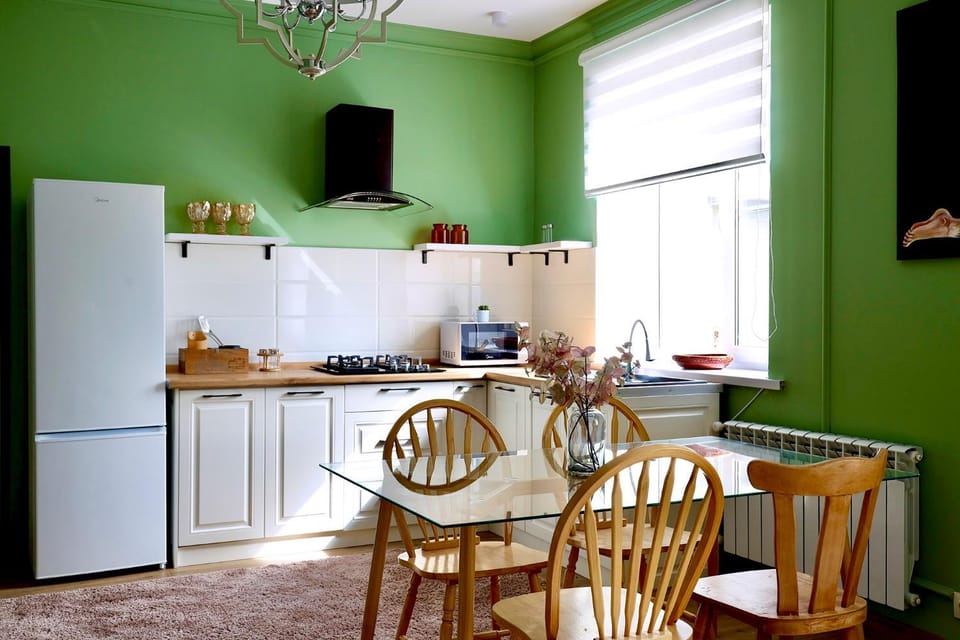 Coffee/tea facilities, Kitchen or kitchenette, Dining area, Breakfast, minibar, pet friendly, stove