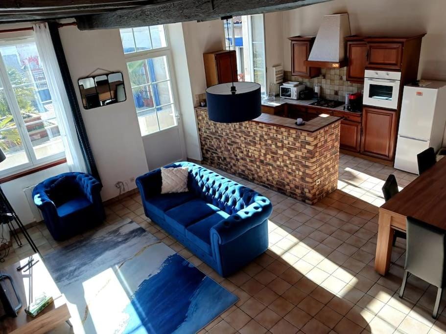 Kitchen or kitchenette, Living room, Dining area