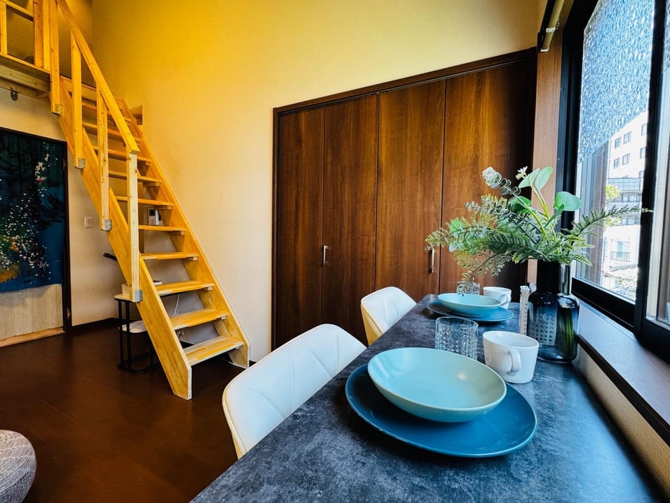 Living room, Dining area