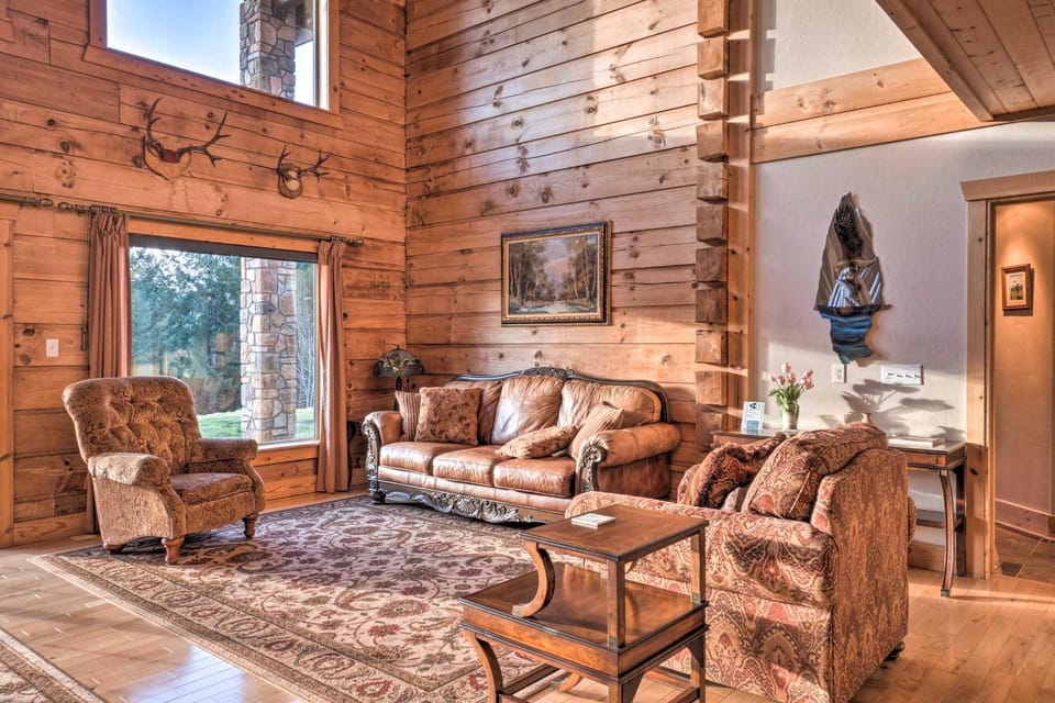 Brookings Vacation Rental Lodge on 88 Acres! House in Oregon