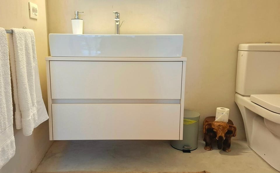 Bathroom, Living room