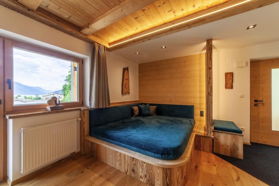 Living room, Bedroom