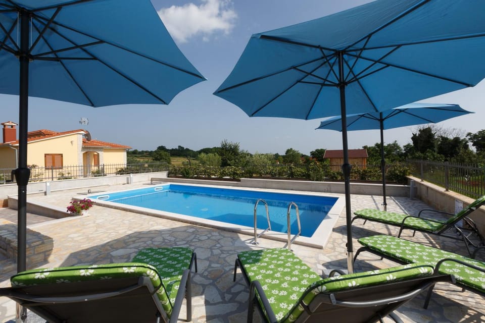 Patio, Day, Garden, Balcony/Terrace, Garden view, Pool view, Swimming pool, sunbed
