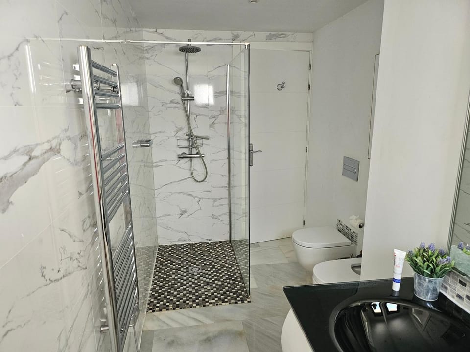 Villa Sea Breeze Villa in Marbella
