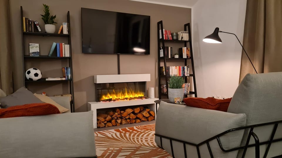 Game Room, TV and multimedia, Living room, flat iron