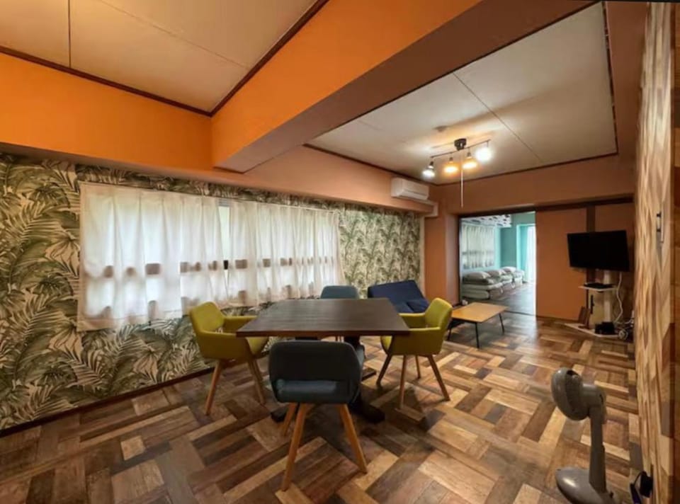 Living room, Photo of the whole room, Dining area