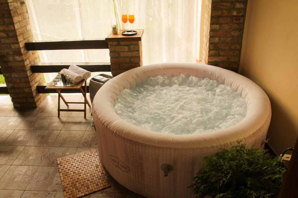 Hot Tub, Spa and wellness centre/facilities