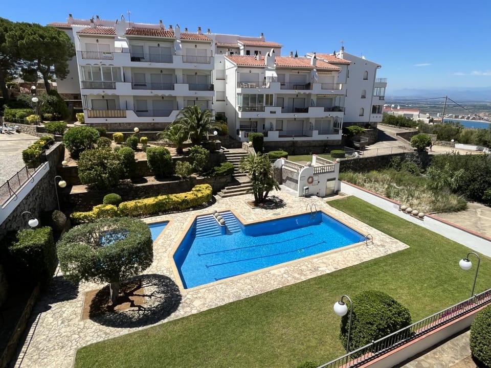 Garden, Swimming pool
