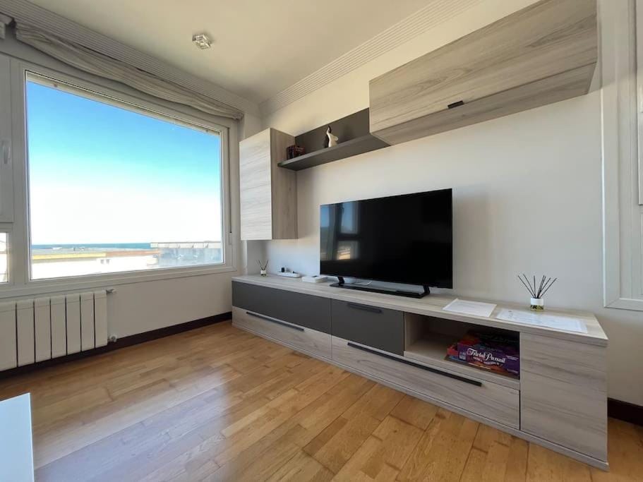 Communal lounge/ TV room, TV and multimedia