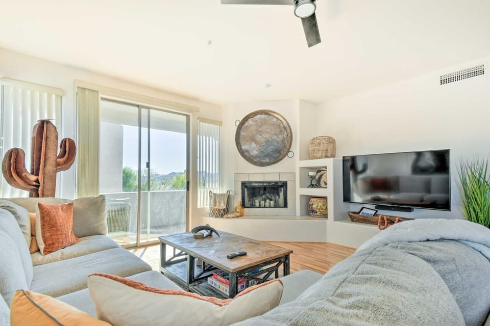 Pool Access: Mountain-View Condo in Fountain Hills House in Fountain Hills