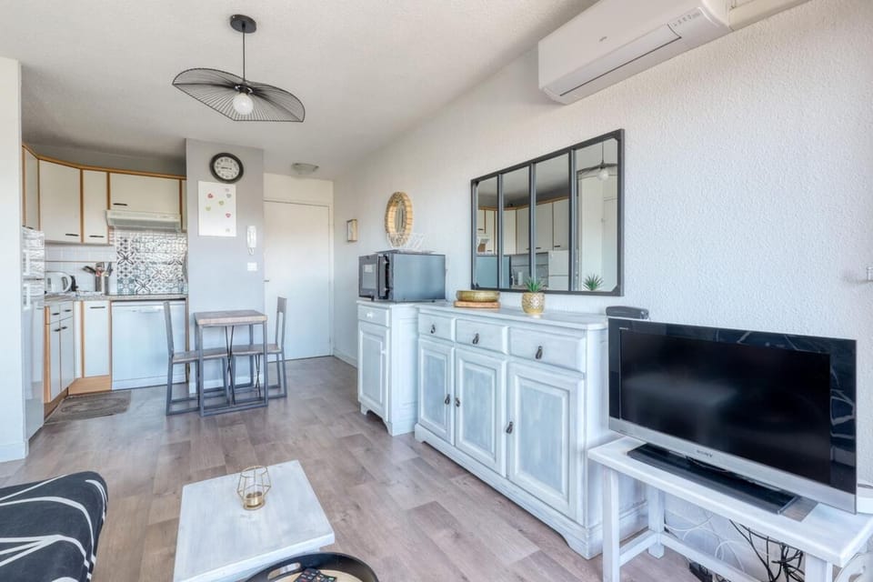 T2 600 m from the beach! Air-conditioned Apartment in Le Lavandou