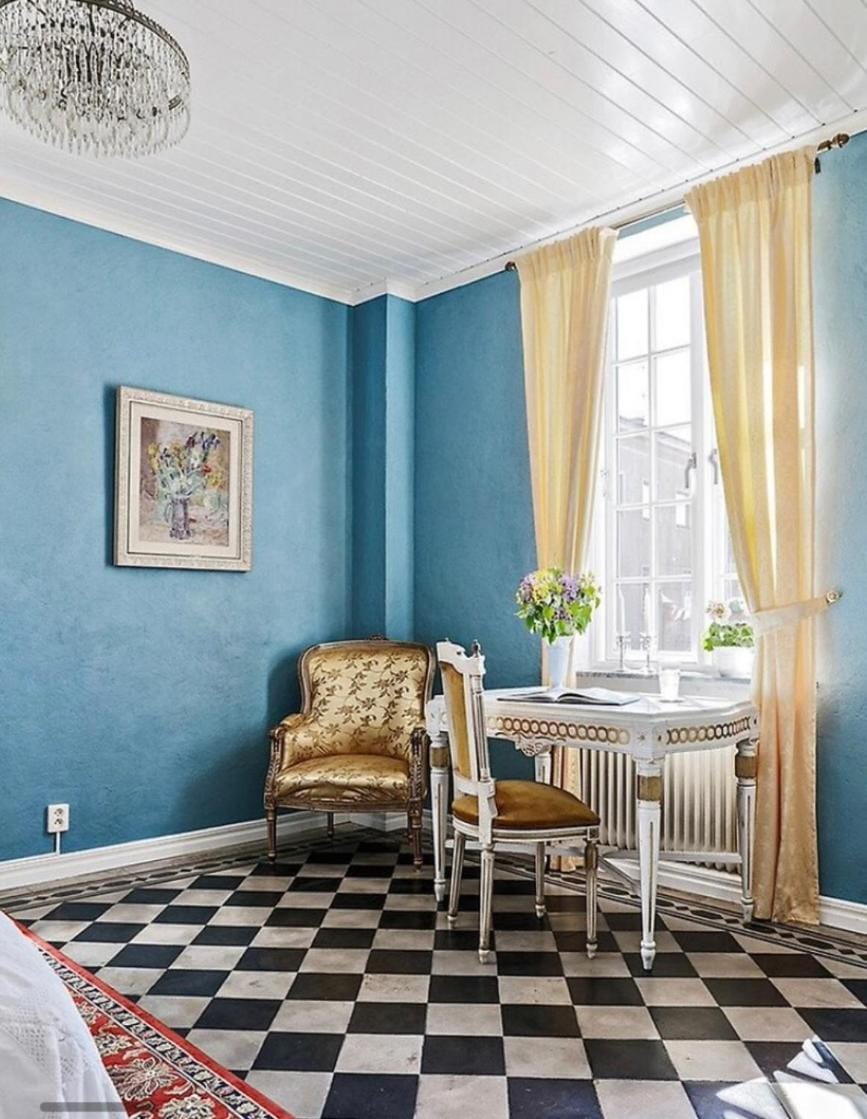 Photo of the whole room, Bedroom