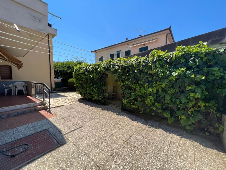 Appartamenti NA Villa in Follonica