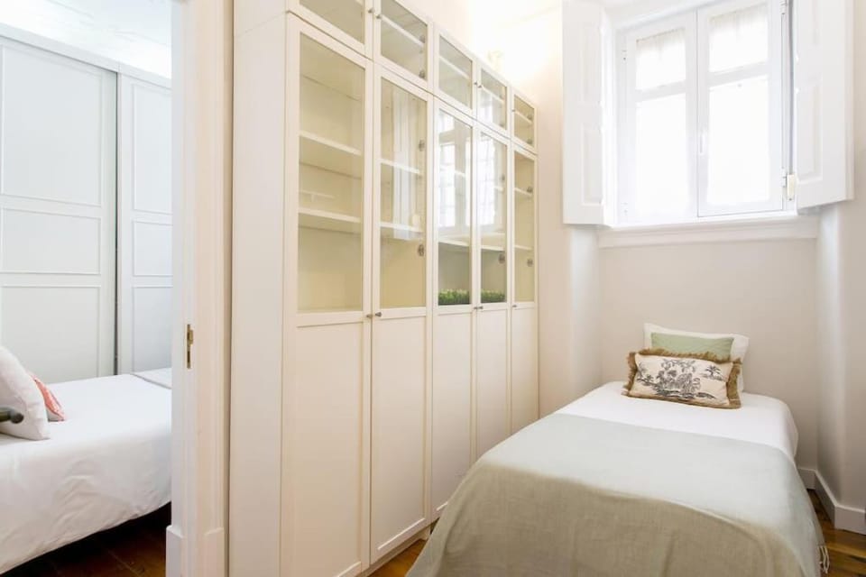 BRAND NEW Alfama River View Apartment in Lisbon