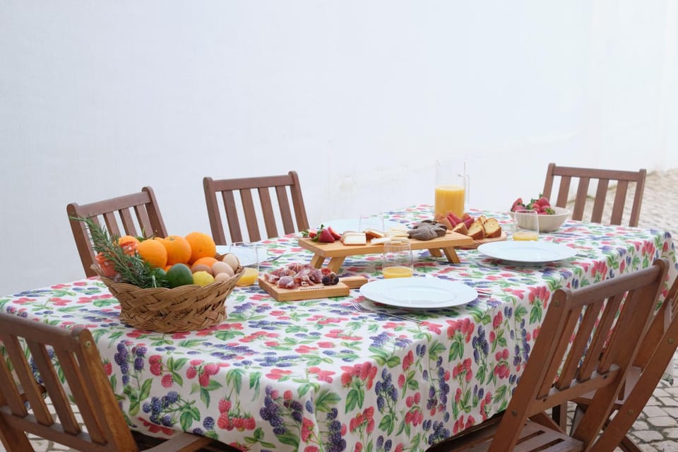 Patio, Dining area