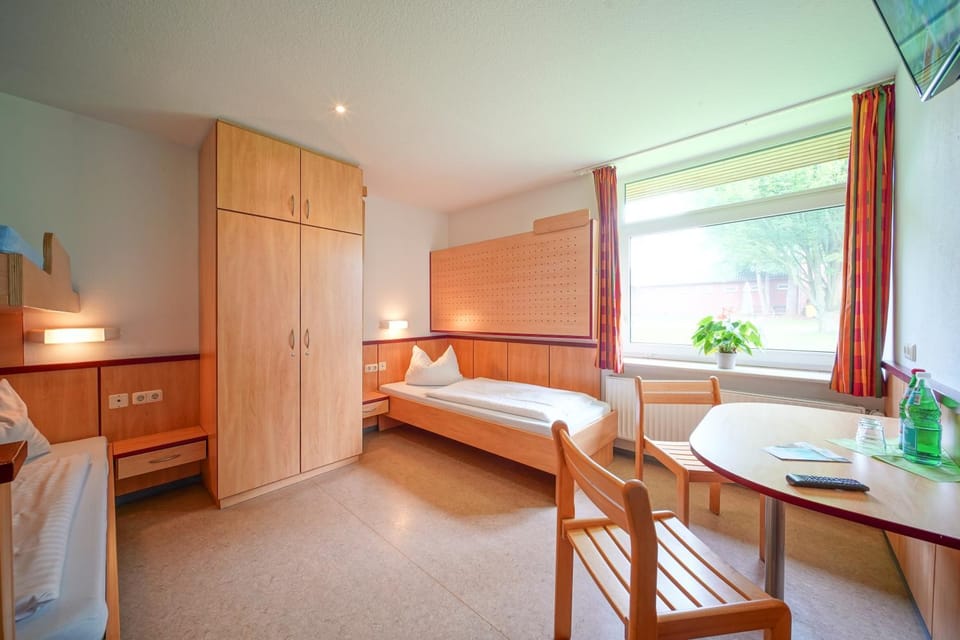 Bed, Photo of the whole room, Seating area, Bedroom, wardrobe