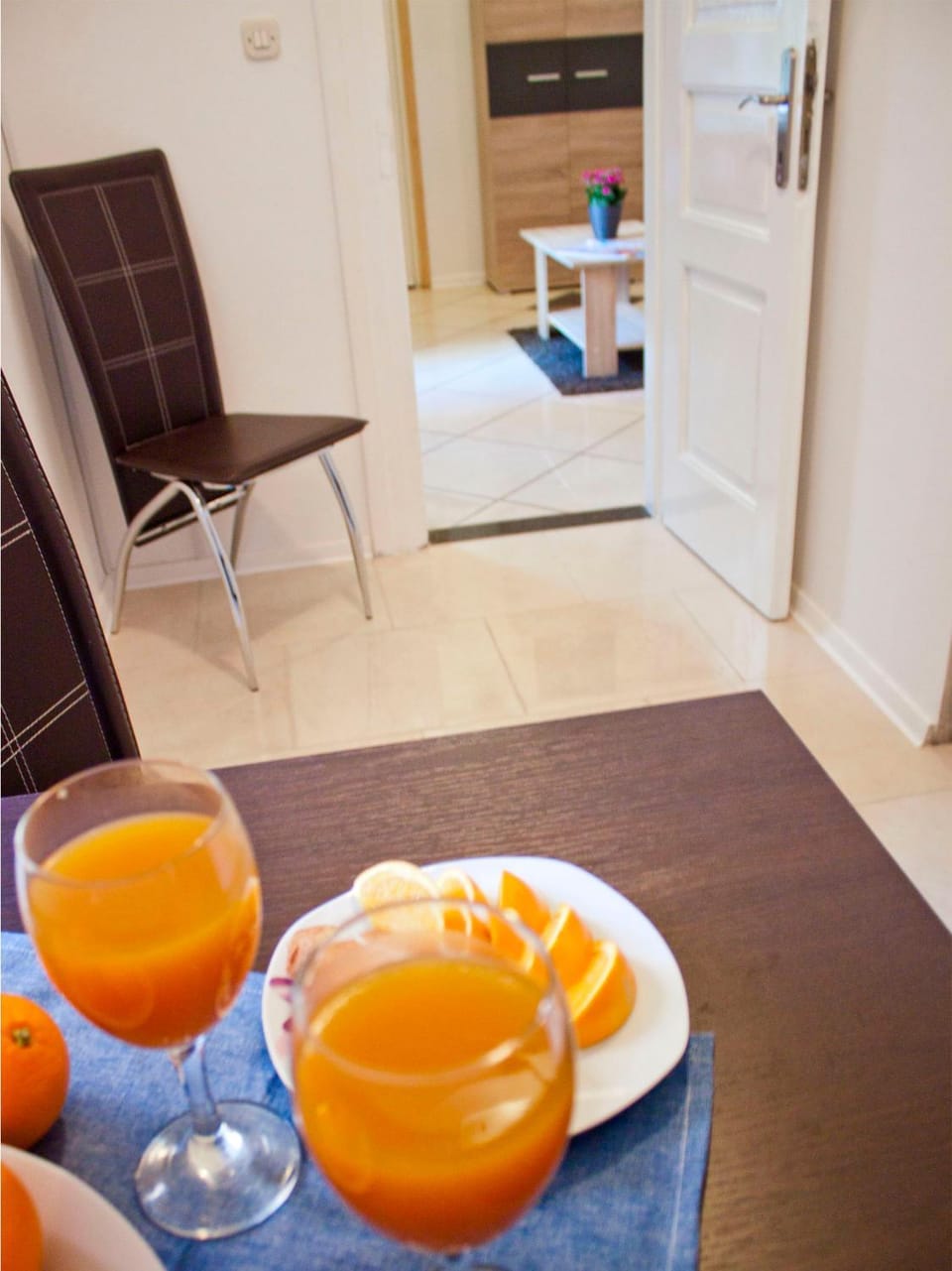 Kitchen or kitchenette, Seating area