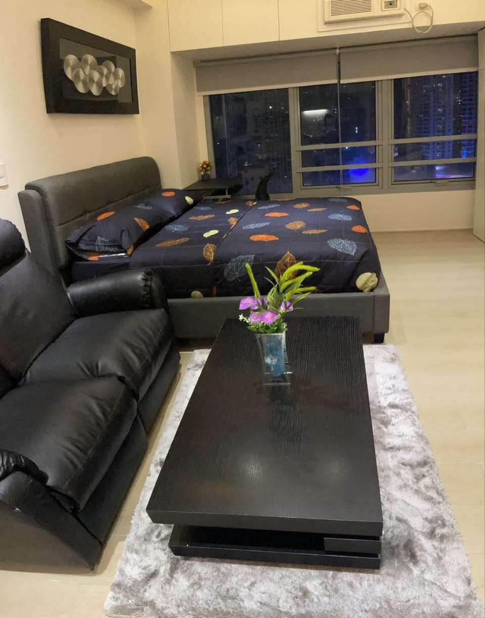 EJ's Staycation 22nd F with 200mbps Wi-Fi and NETFLIX Apartment hotel in Pasig