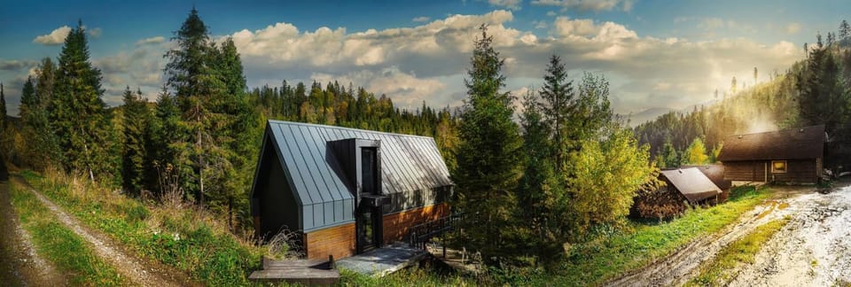 Property building, Day, Natural landscape, Mountain view
