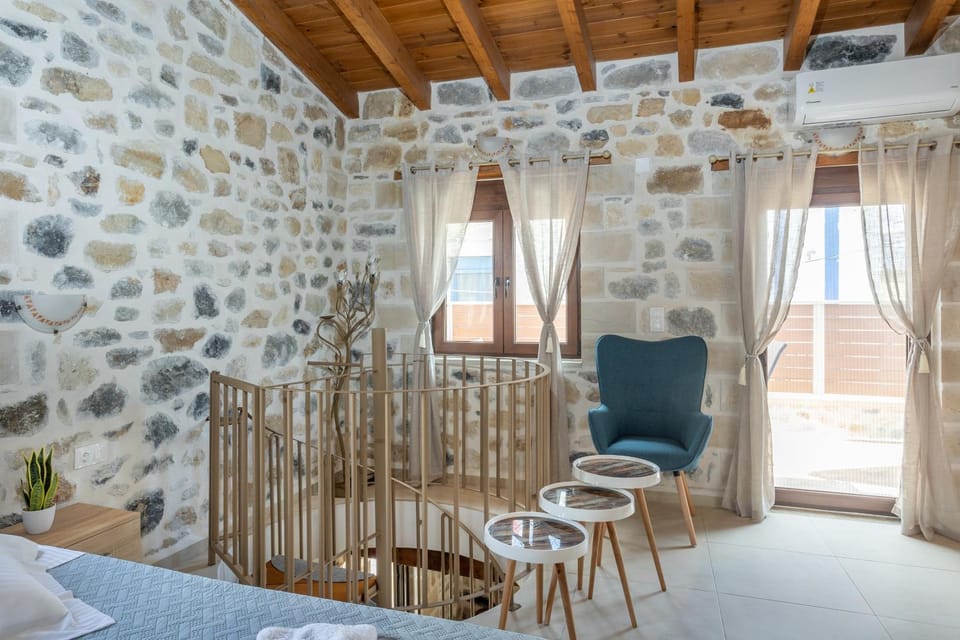 Piedra Residence House in Crete