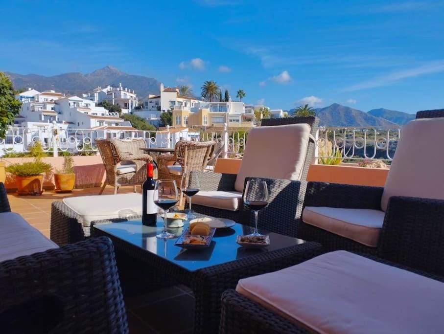Amazing 3 bedroom townhouse close to Burriana, Nerja Apartment in Nerja