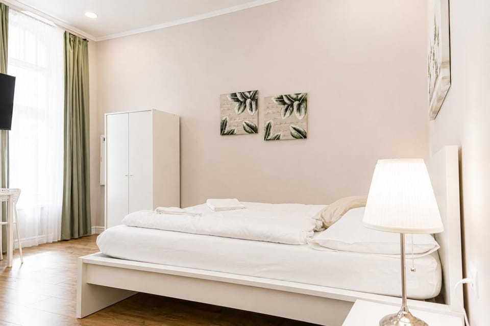 Bed, Bedroom, towels, wardrobe