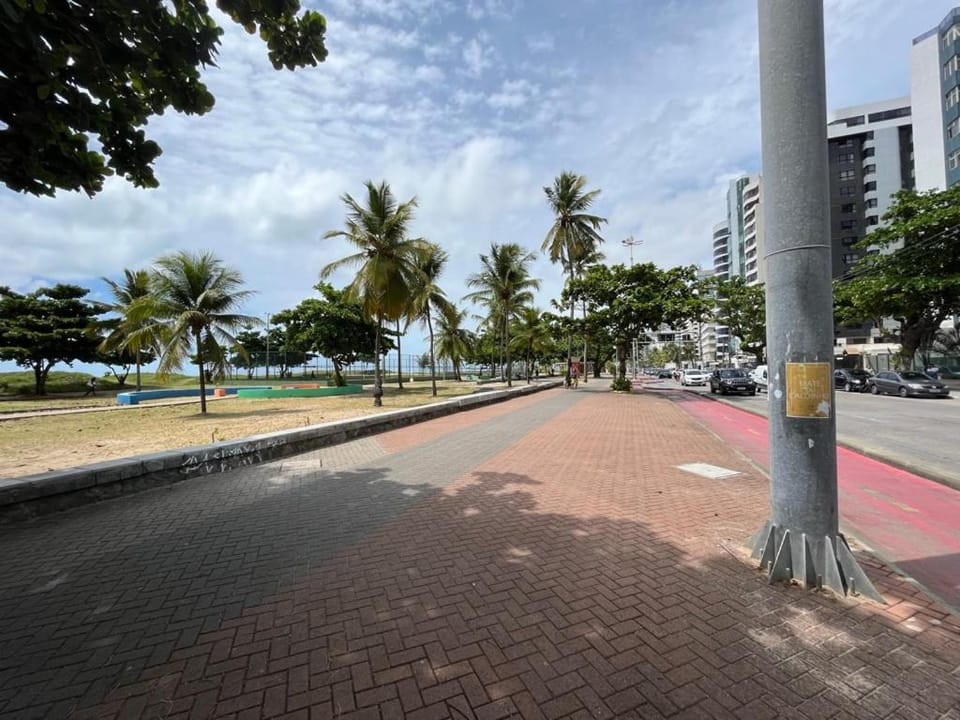 Flat na avenida beira mar de Boa Viagem Apartment in Recife