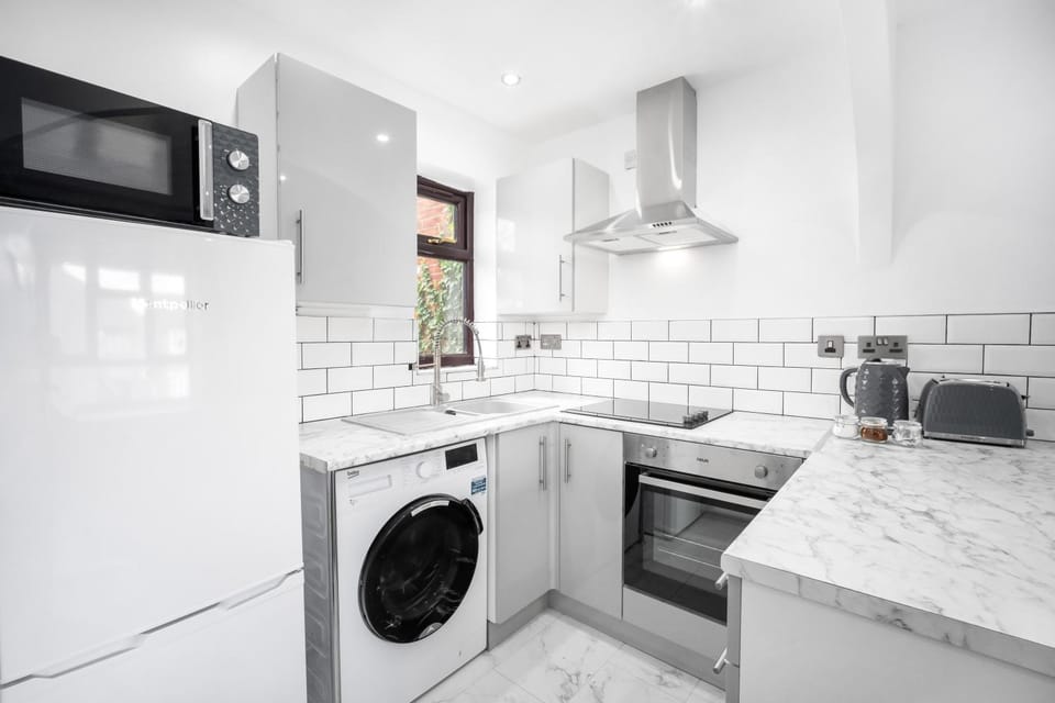 Kitchen or kitchenette, minibar, pet friendly, stove, toaster, washing machine
