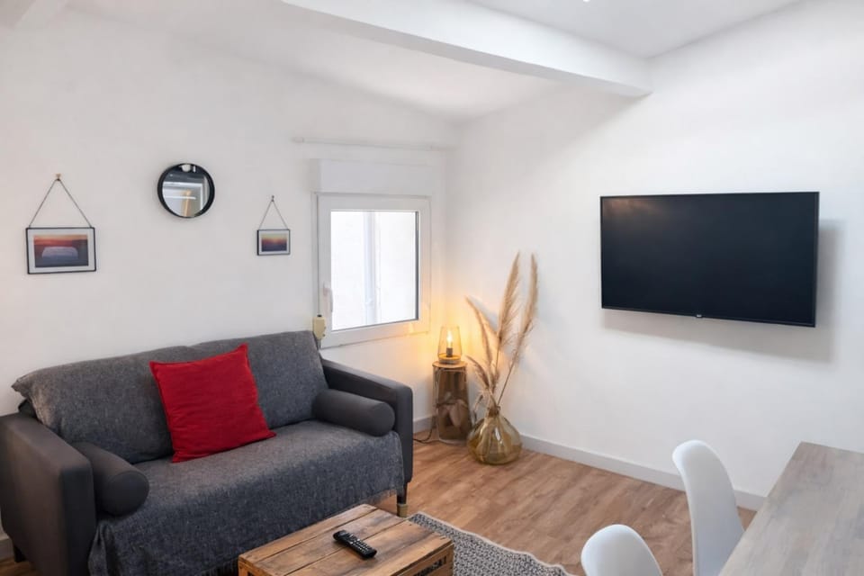 "Blossom of Provence" - Isle-sur-la-Sorgue Apartment in L'Isle-sur-la-Sorgue